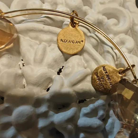 SOLD...Beautiful Alex and Ani bracelet - Picture 3 of 3